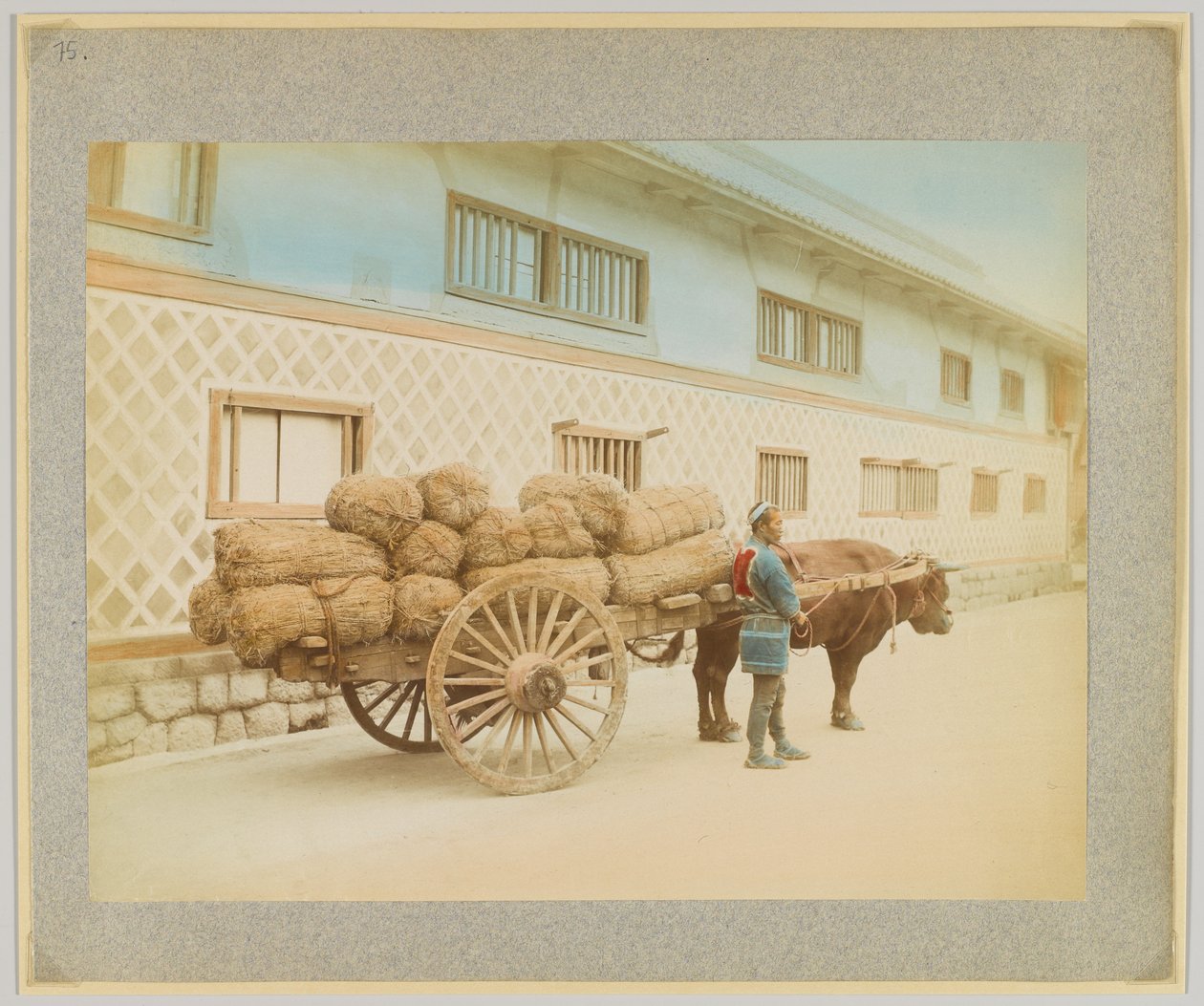 Hombre con buey y carro, Japón de Japanese Photographer