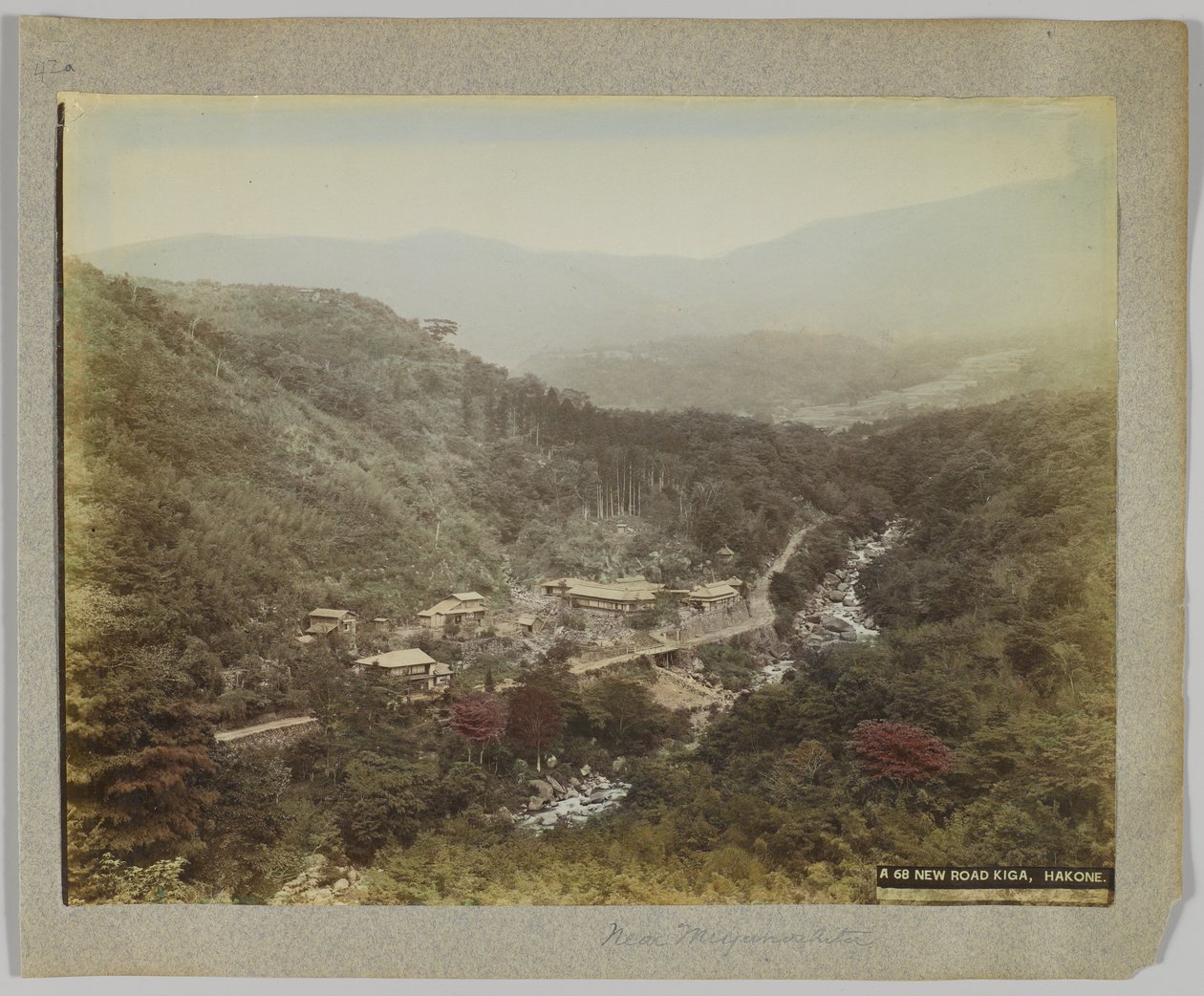 Nueva carretera, Kiga, cerca de Miyanoshita, Prefectura de Kanagawa, Japón de Japanese Photographer