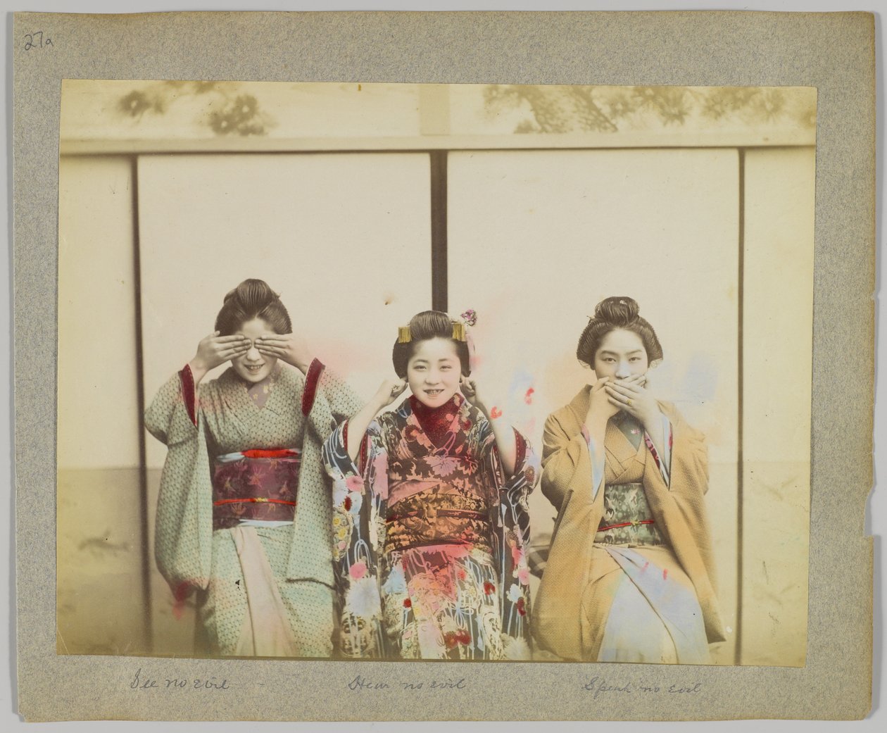 No ver el mal, no oír el mal, no hablar el mal de Japanese Photographer