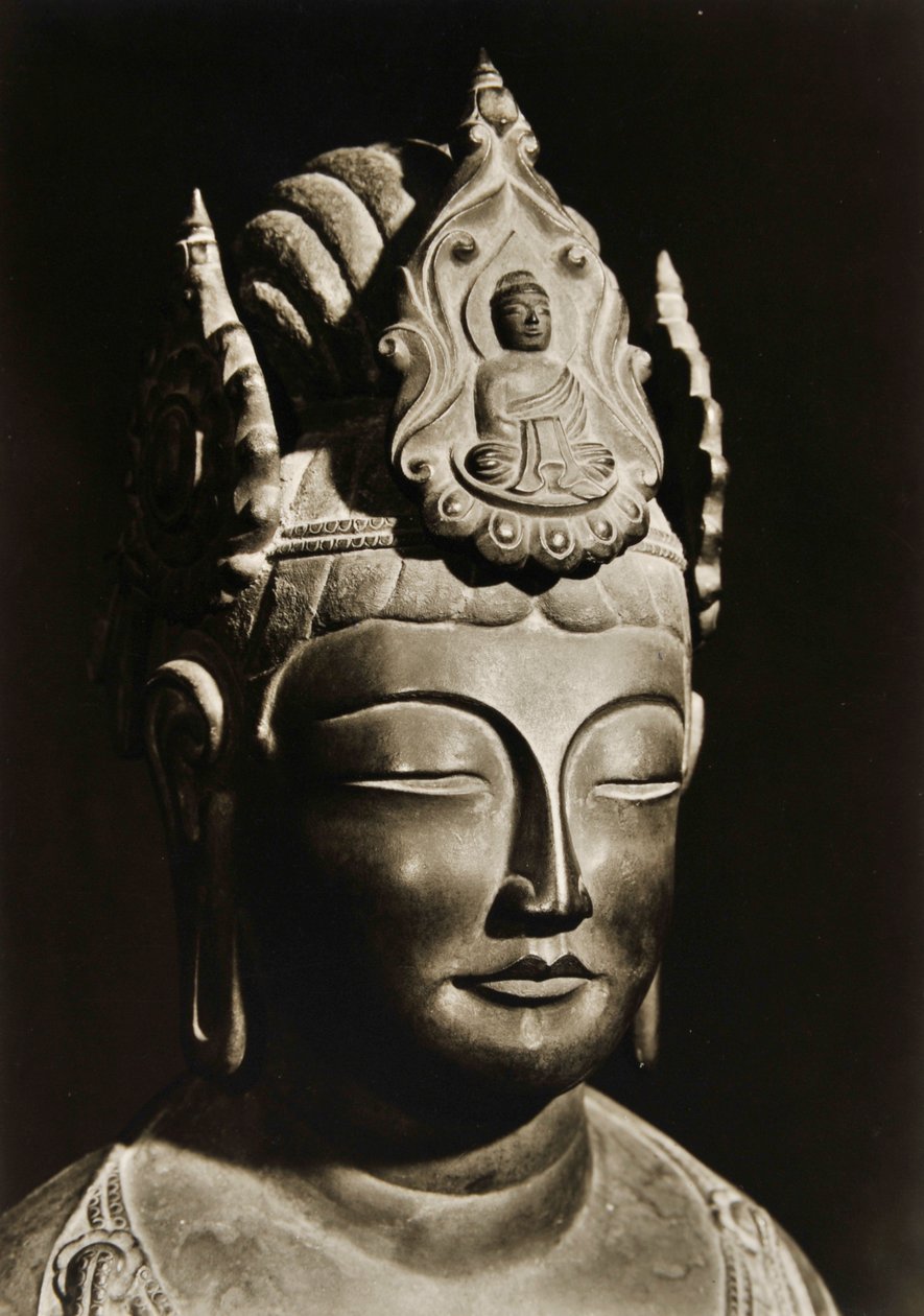 Yumechigai Kannon del Periodo Nara Temprano, Horyuji, Nara, Japón, 1950 de Japanese Photographer