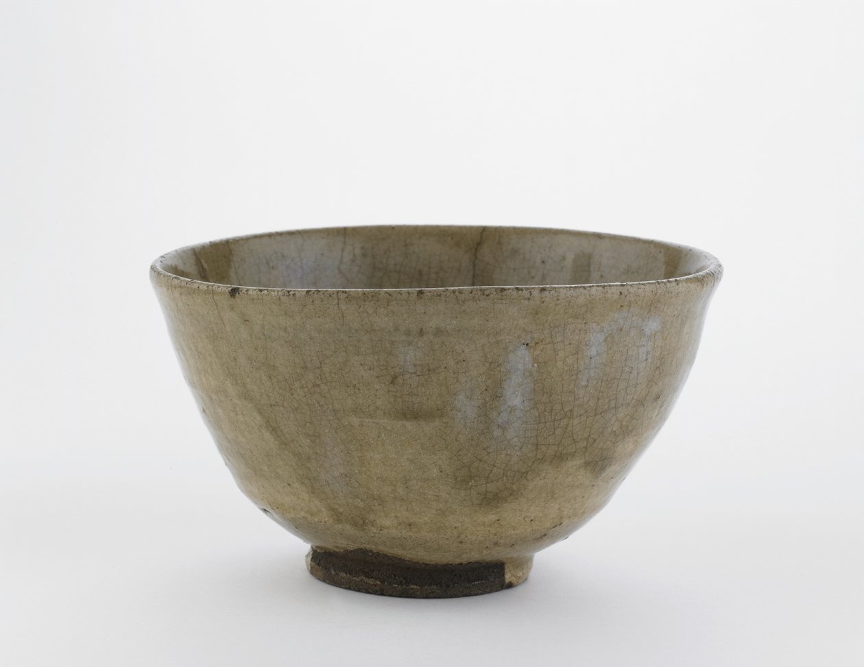 Tazón de té en estilo coreano, prefectura de Saga, período Momoyama, finales del siglo XVI-principios del siglo XVII de Japanese School