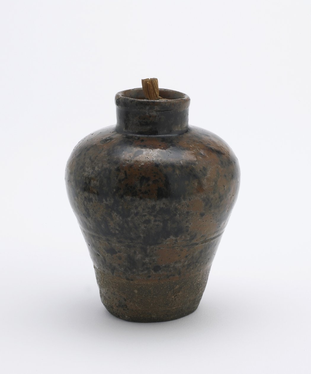 Caddy de té, en forma de jarra, usado como botella para caramelos, prefectura de Aichi, período Edo de Japanese School