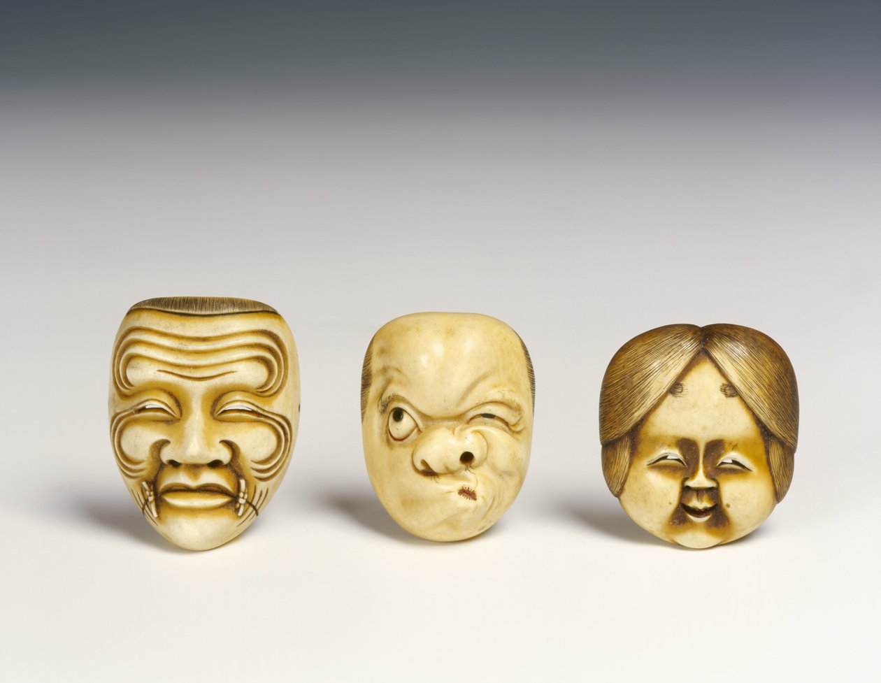 Tres máscaras de Japanese School