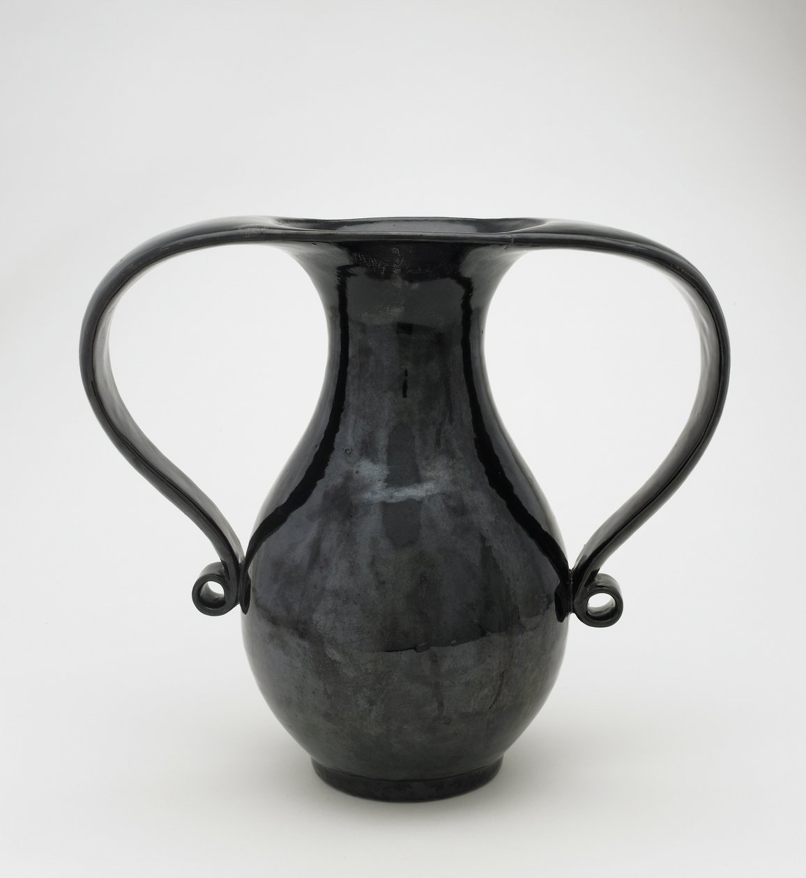 Jarrón en forma de mimikuchi, Seto, prefectura de Kioto o Aichi, período Edo o era Meiji de Japanese School