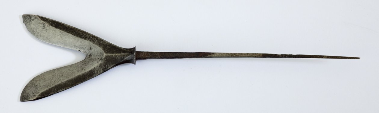 Yanone (punta de flecha) de tipo Karimata (bifurcada 