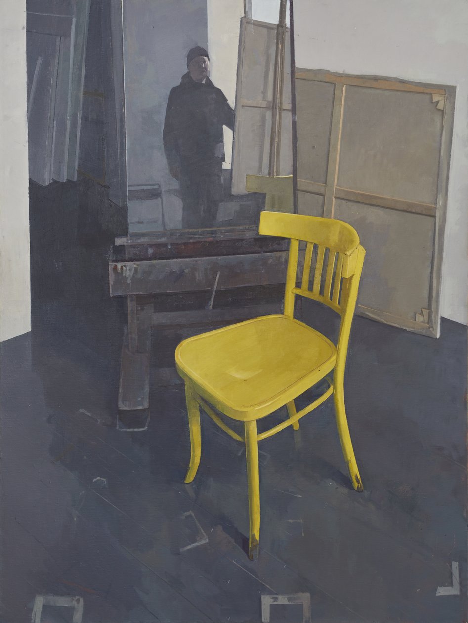 Interior de estudio con silla amarilla, 2023 (óleo sobre lienzo) de Jason Line