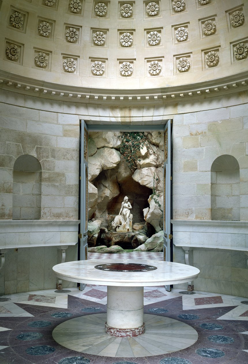 La Rotonda y la Gruta de la Laiterie de la Reine, construida en 1785 de Jean Thevenin