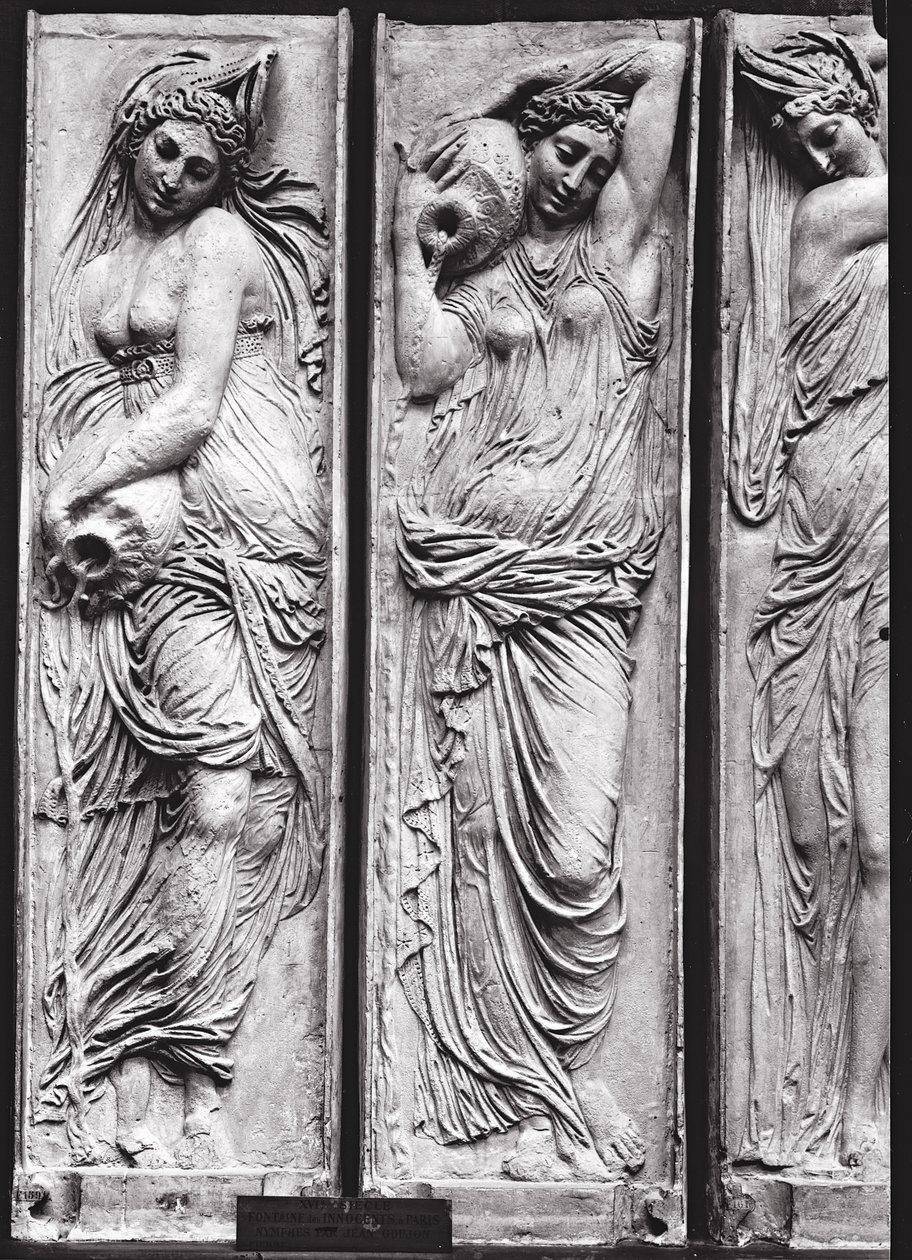 Relieves de la Fuente de los Inocentes que representan ninfas personificando los ríos de Francia (detalle) de Jean Goujon