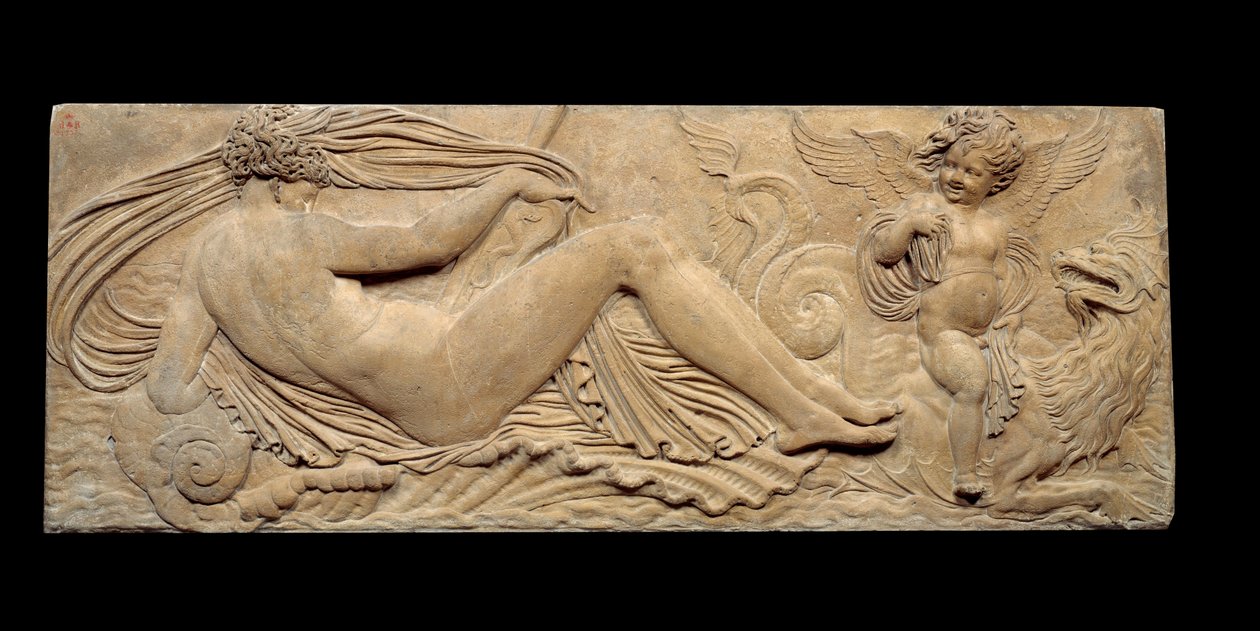 Ninfa y pequeño genio montan un caballo marino; Ninfa y Tritón rodeados de dos pequeños genios. Bajo relieve. Escultura en piedra de Jean Goujon