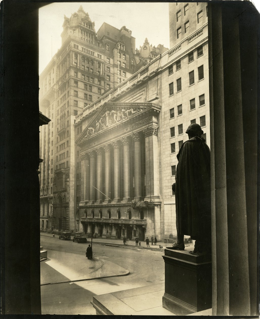 Broad St desde el Edificio del Tesoro, Nueva York, EE.UU., c.1905-40 de Jessie Tarbox Beals