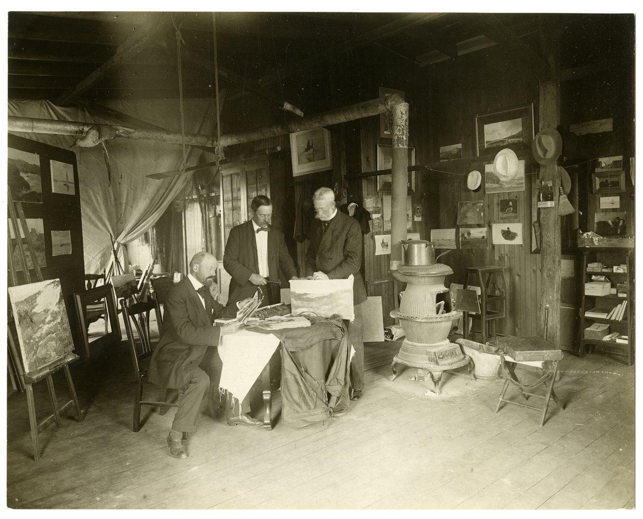 De izquierda a derecha: Cullen Yates - oculto - Walter Dean, c.1905-11 de Jessie Tarbox Beals