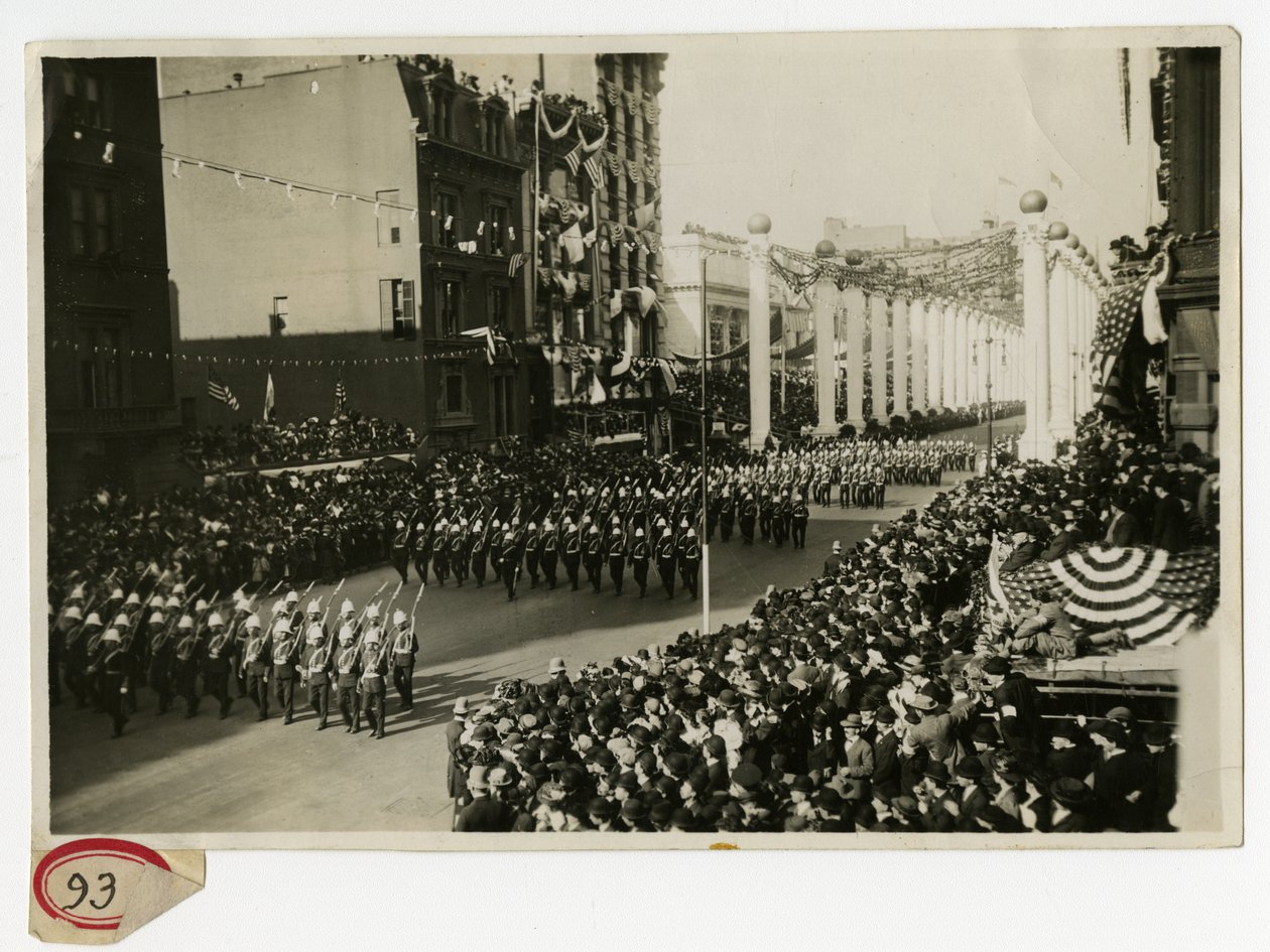 Desfile Militar en el Tribunal de Honor Marines, Gran Bretaña de Jessie Tarbox Beals