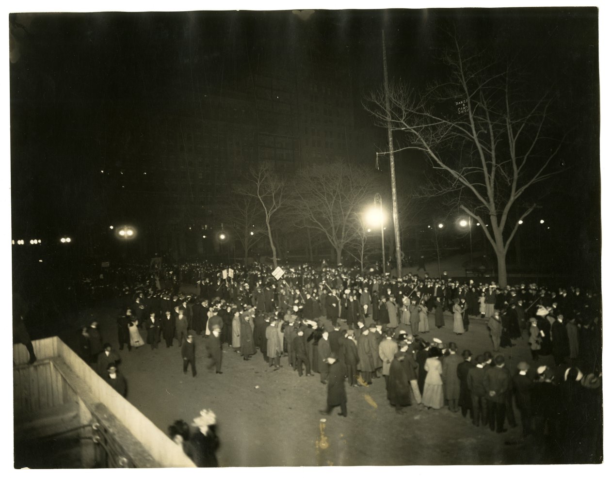 Desfile por el sufragio, Greenwich Village, Nueva York, EE.UU., c.1915-18 de Jessie Tarbox Beals