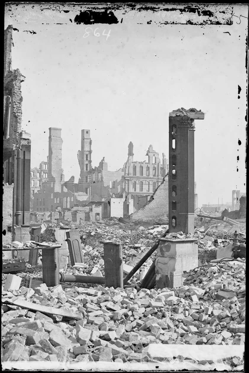 Vista desde la esquina suroeste de Dearborn y Monroe Streets, mostrando el Grand Pacific Hotel en el fondo y las ruinas del Honore Block en primer plano después del incendio de Chicago de 1871, c.1871 de Jex Bardwell