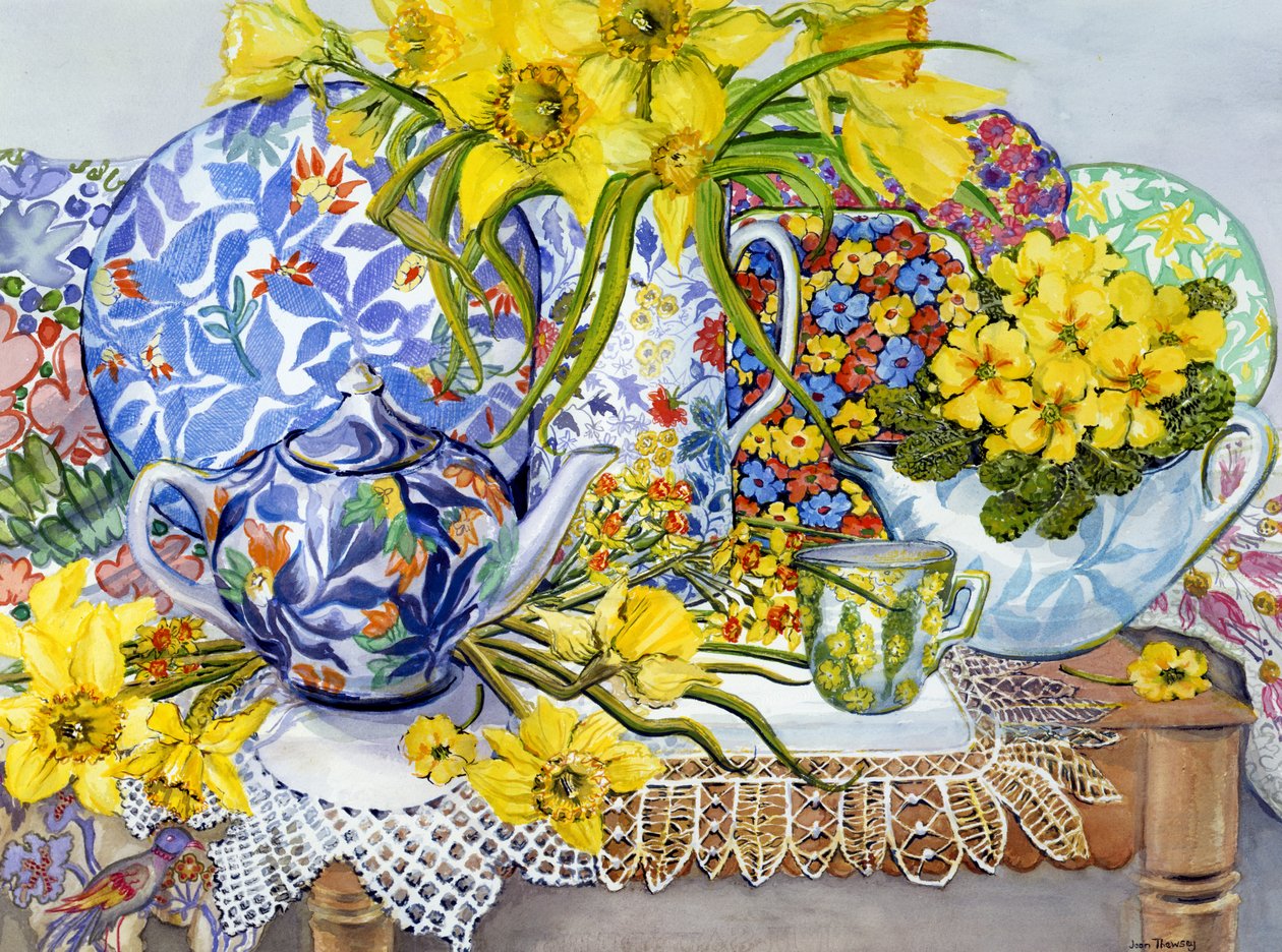 Narcisos, jarras antiguas, platos, textiles y encajes, 2012 de Joan Thewsey