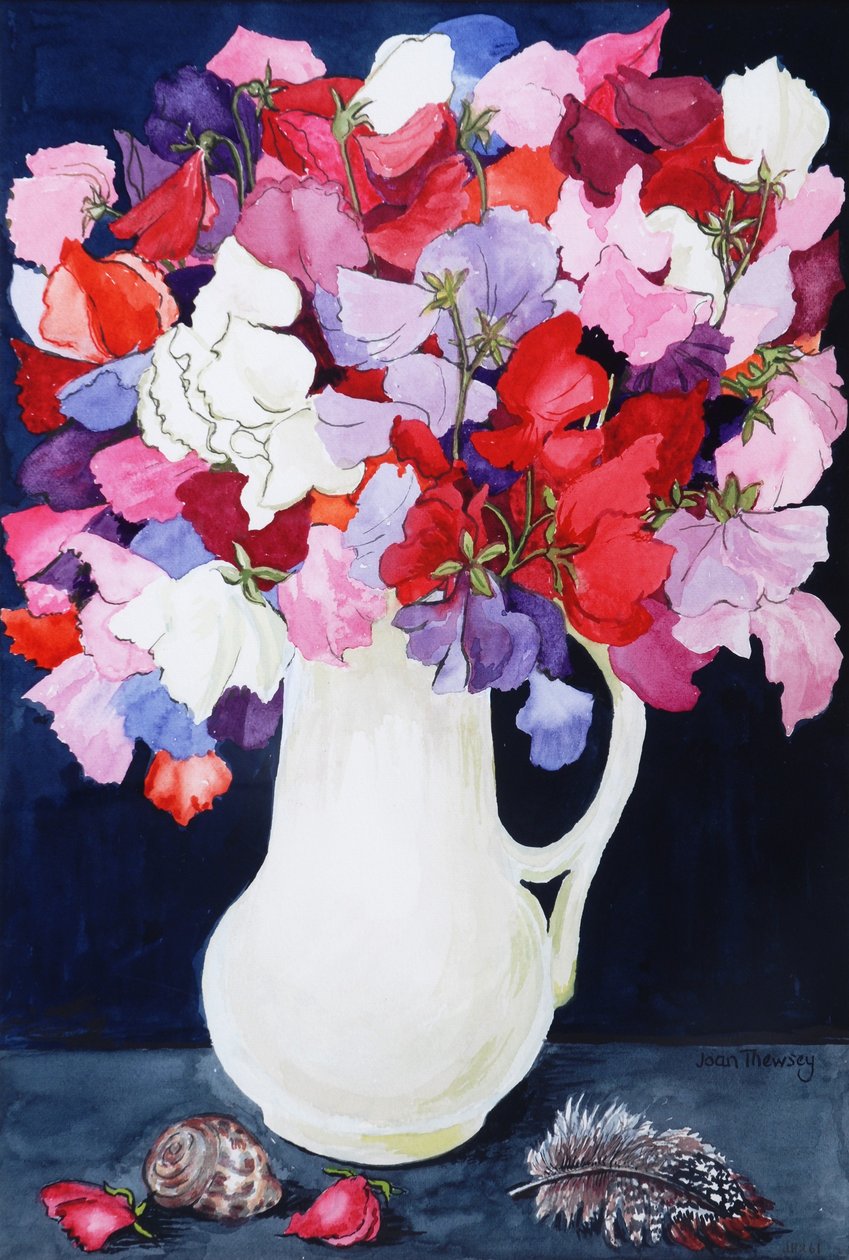 Guisantes dulces en una jarra blanca con concha y pluma, 2011 de Joan Thewsey