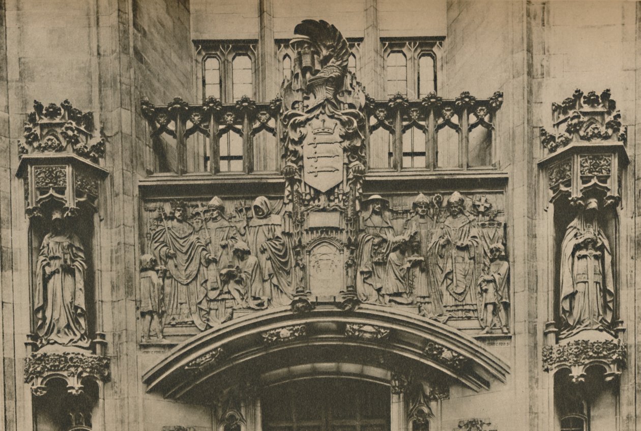 Escultura en piedra bajo el escudo de armas de Middlesex en el Guildhall, Westminster, c1935 de Joel