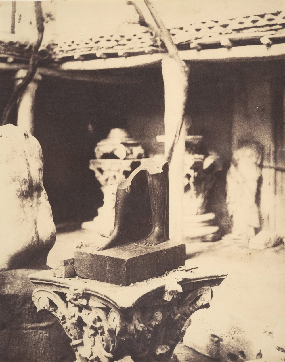 Fragmento de una Estatua Egipcia en el Museo de Cherchell, Argelia, 1856. de John Beasley Greene