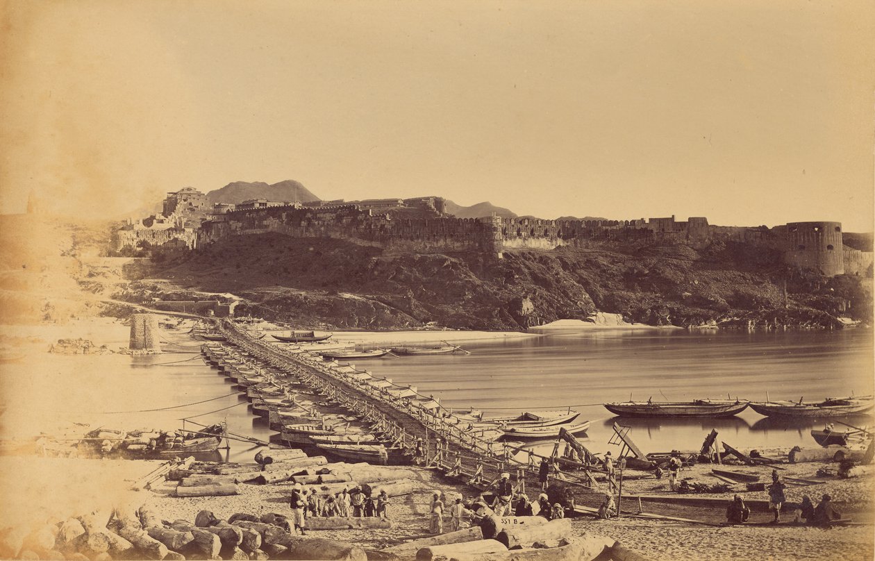 El Puente de las barcas y el Fuerte, desde Khairabad de John Burke