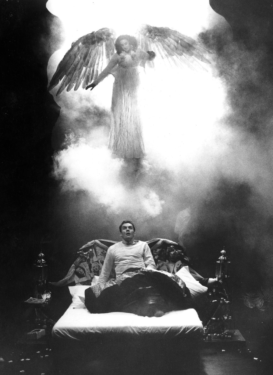 Angels In America escrita por Tony Kushner de John Haynes