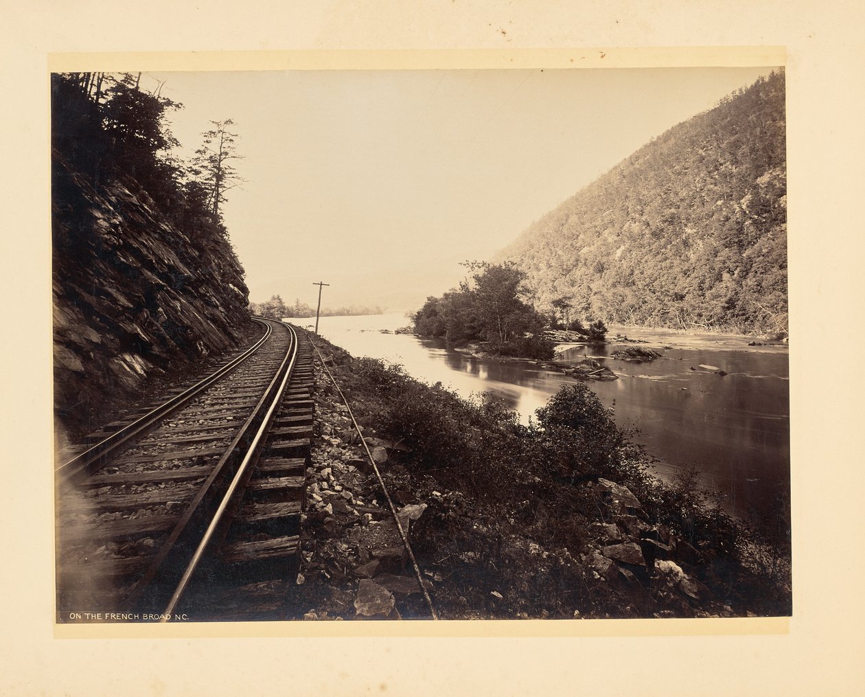 En el French Broad, Carolina del Norte de John K. Hillers
