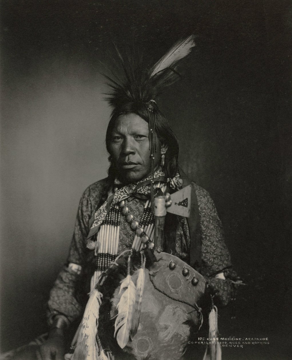 Runs Medicine, Arapahoe, 1898-1899 de John K. Rose
