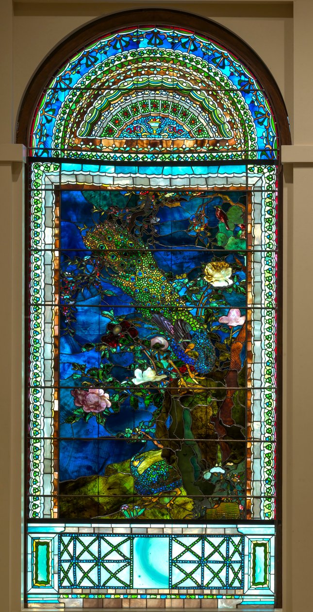 Pavos reales y peonías I de John La Farge