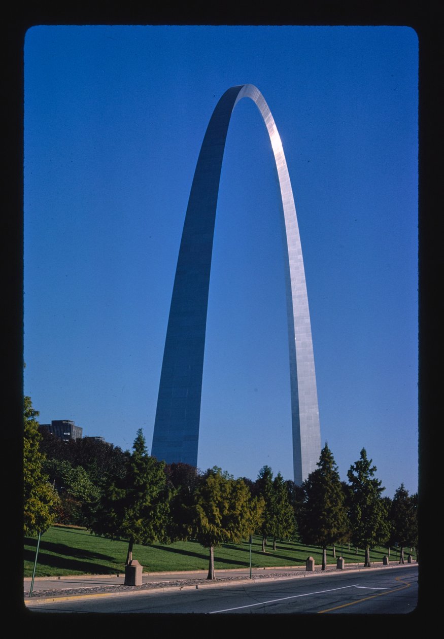 Gateway Arch, San Luis, Misuri, Estados Unidos de John Margolies