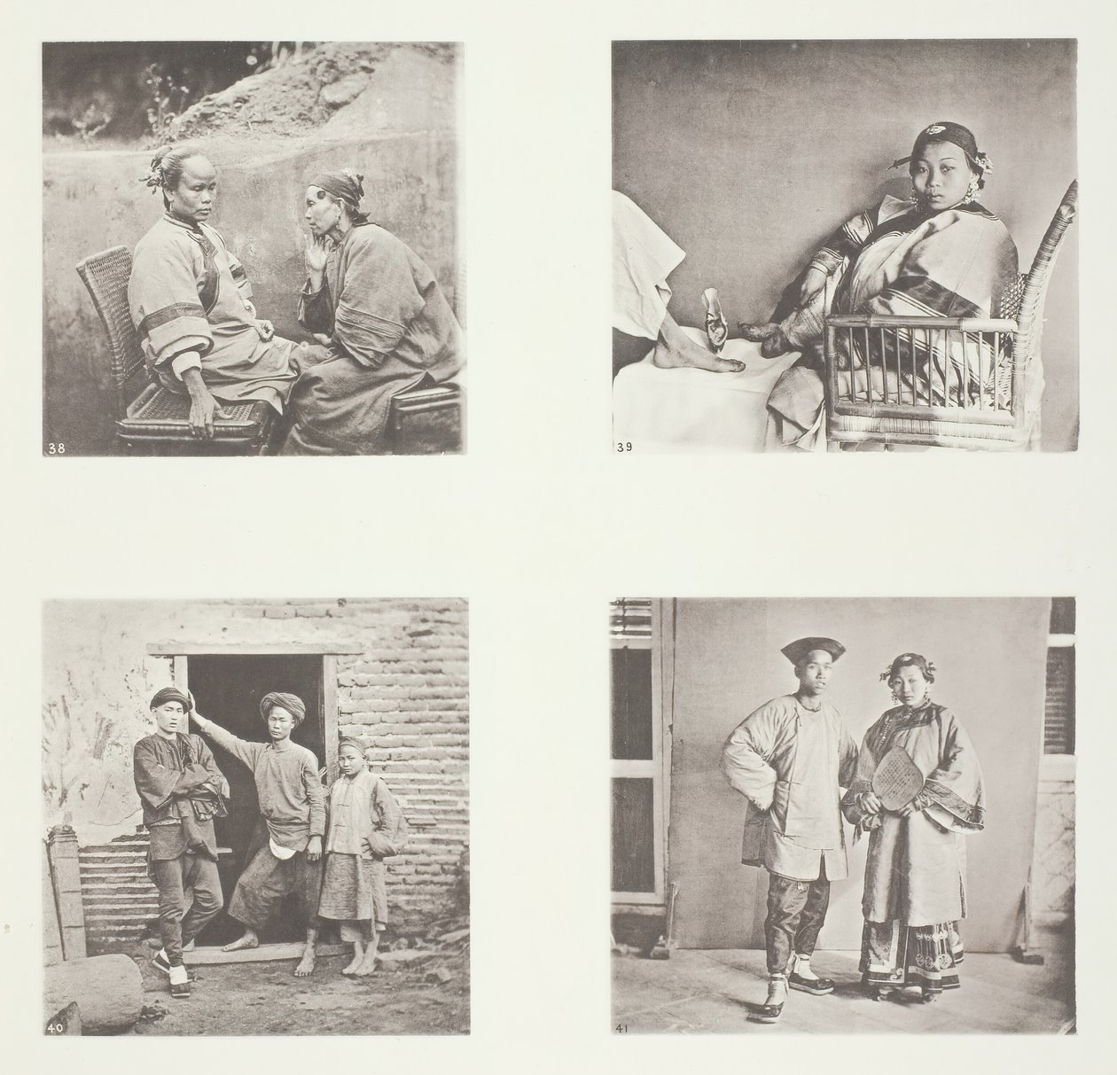 Mujeres de Amoy, El pie pequeño de una dama china, Hombres de Amoy, Traje masculino y femenino, Amoy, c.1868 de John Thomson