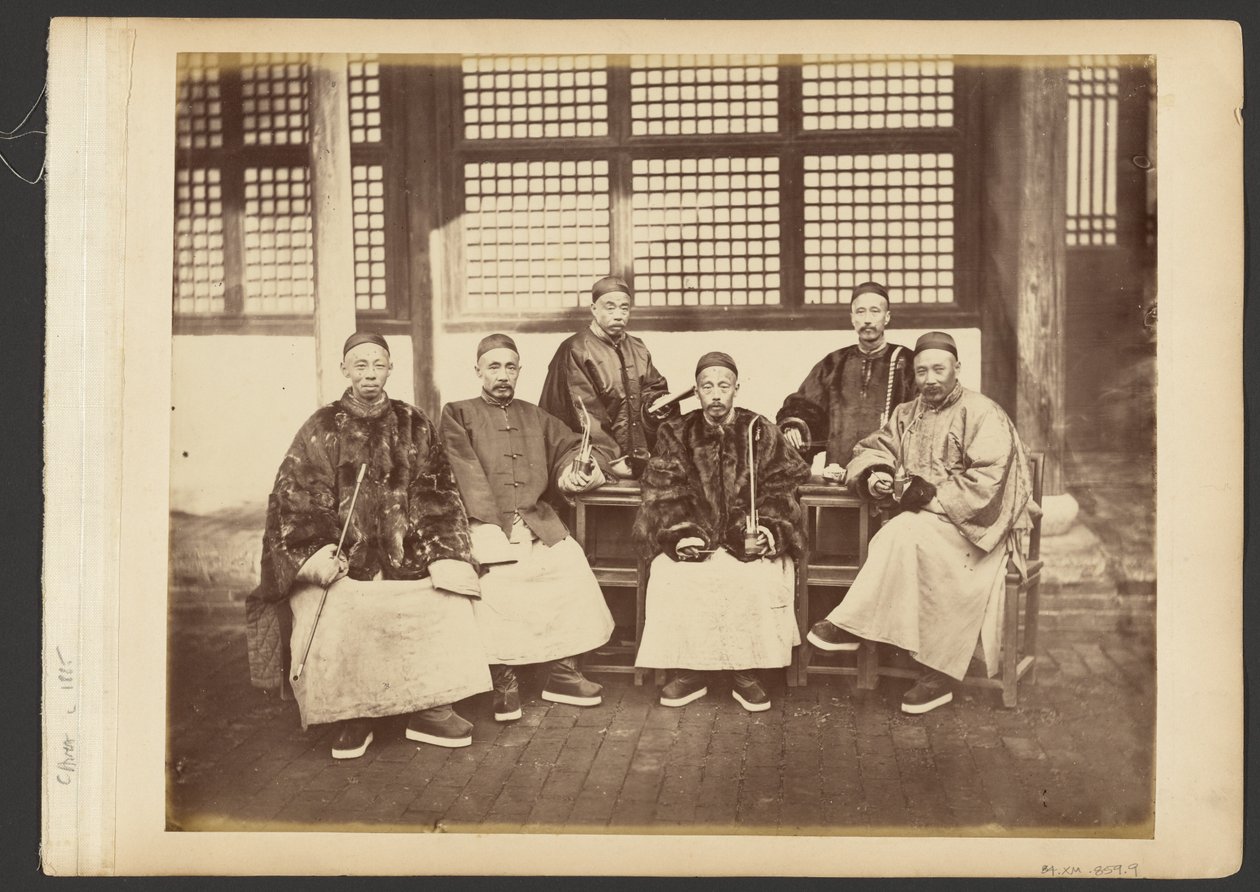 [Retrato de grupo de hombres] de John Thomson