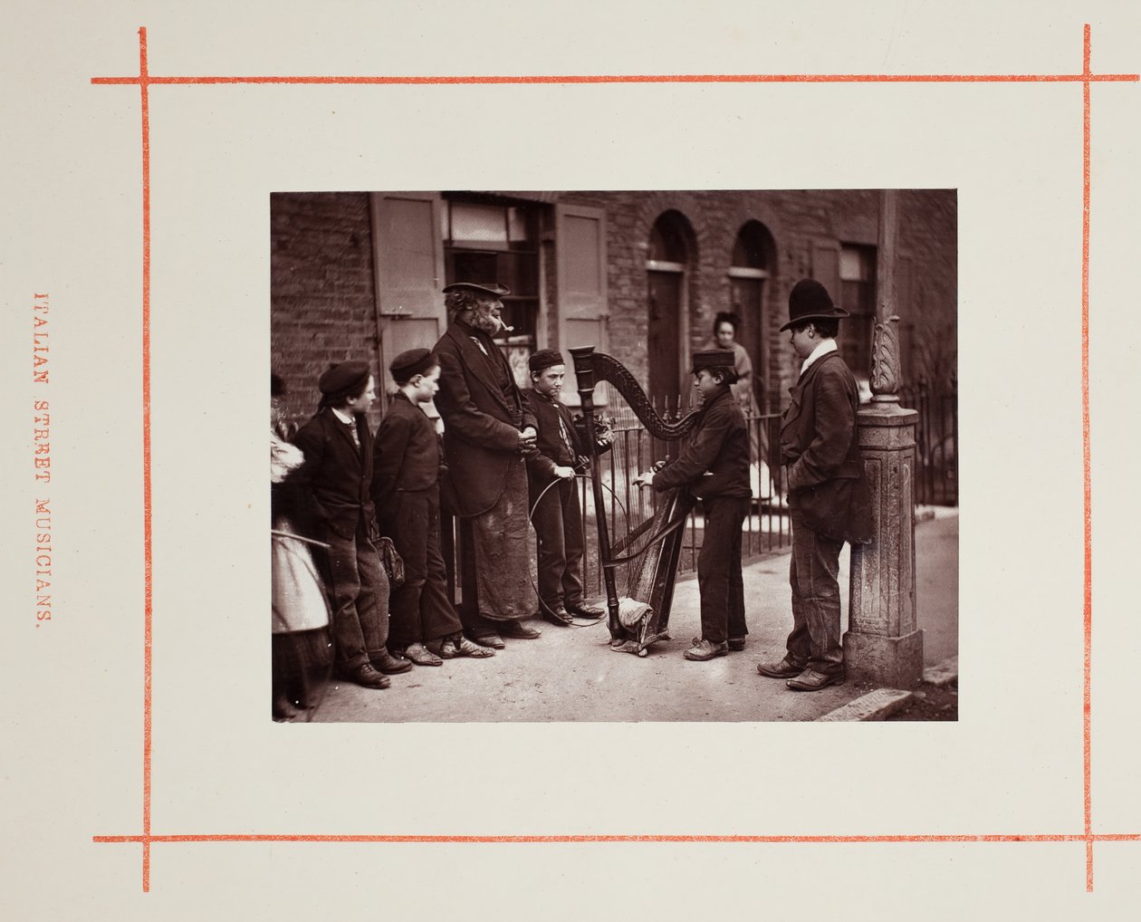 Músicos Callejeros Italianos, 1877 de John Thomson