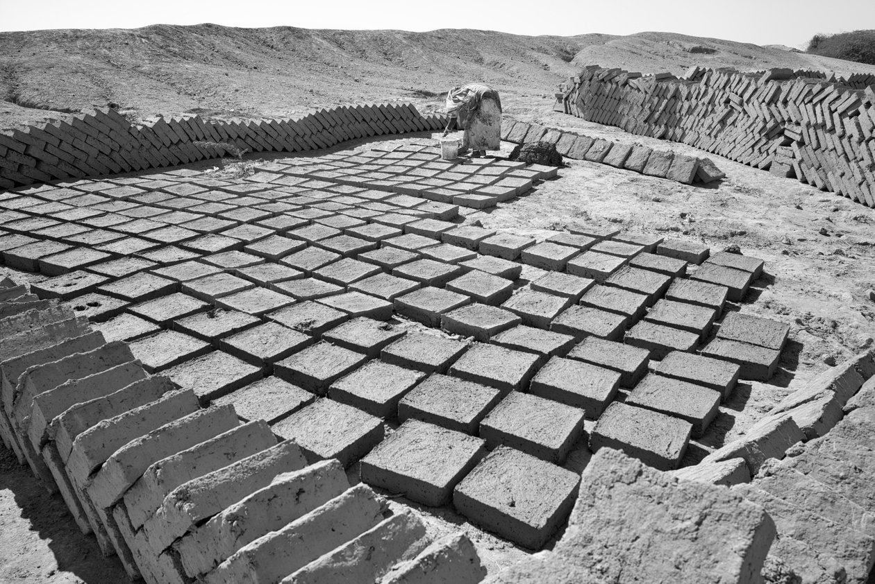 Fábricas de ladrillos en Rajastán, India, 2016 (foto) de Jon Nicholson