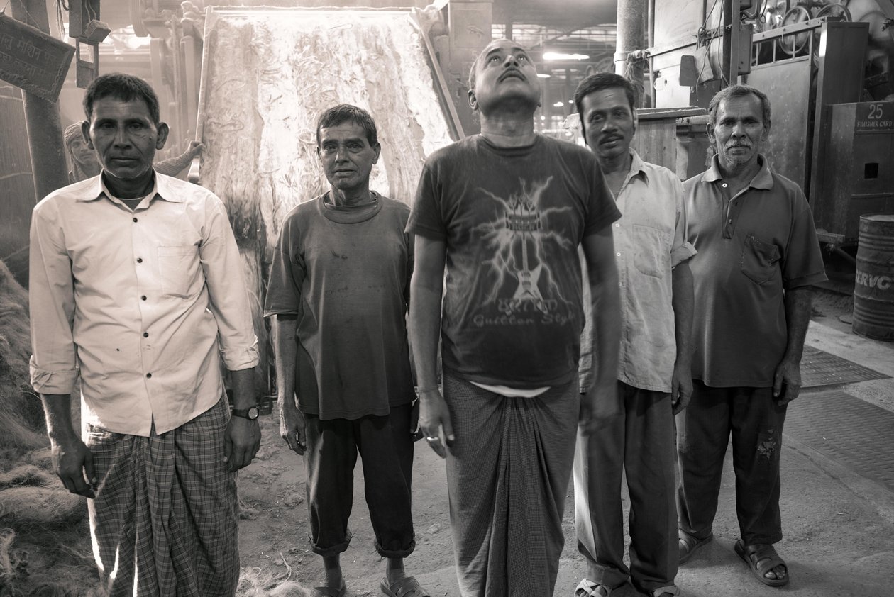 Fábrica de yute, Calcuta, India, 2017 (foto) de Jon Nicholson