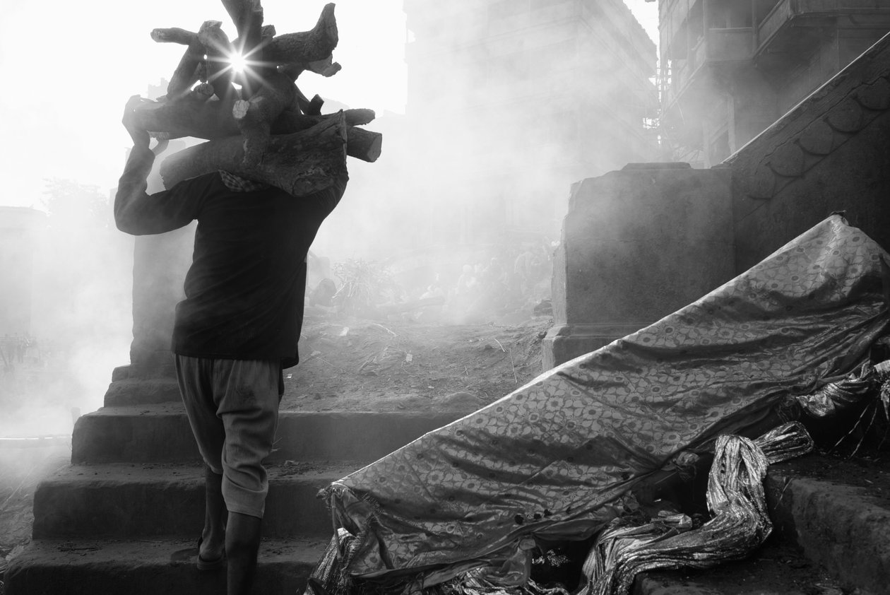 Manikarnika Ghat, Benarés, 2016 (foto) de Jon Nicholson