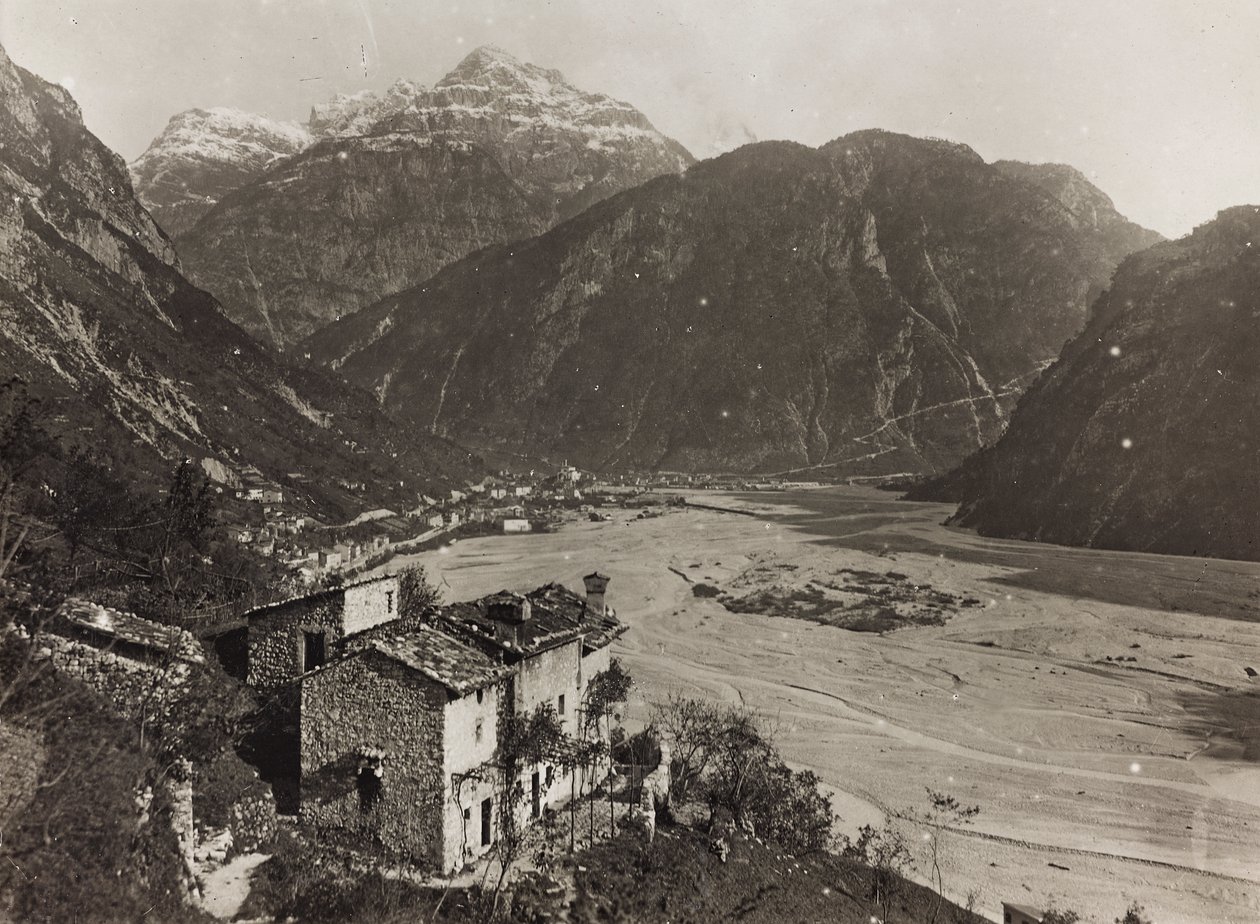 Álbum "Meine weltkriegs - Erinnerungen South-West Front (Carintia, Italia, Tirol del Sur) 31/03/1915-12/11/1918 - Josef Zohles Wien": vista de Chiusaforte de Josef Zohles