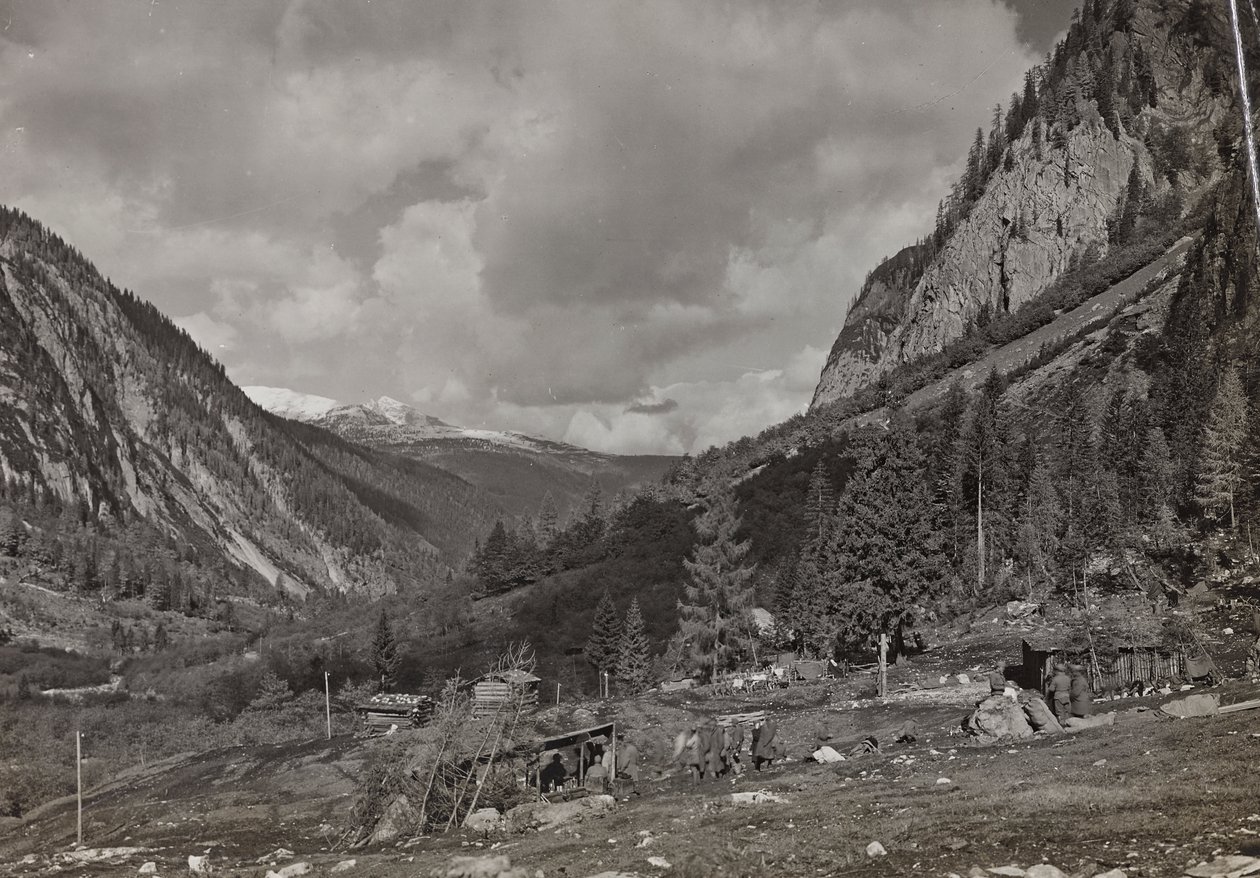Álbum "Meine weltkriegs - Erinnerungen South-West Front (Carintia, Italia, Tirol del Sur) 31/03/1915-12/11/1918 - Josef Zohles Wien": soldados en el Valle de L de Josef Zohles