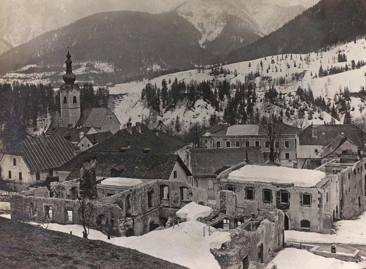 Escombros en Tarvisio (foto en b/n) de Josef Zohles