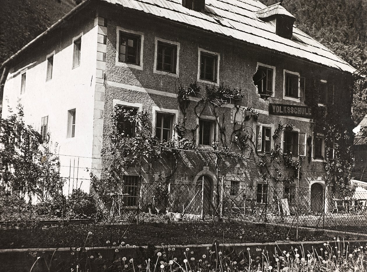 Álbum "Meine weltkriegs - Erinnerungen South-West Front (Carintia, Italia, Tirol del Sur) 31/03/1915-12/11/1918 - Josef Zohles Wien": escuela primaria Malborghe de Josef Zohles