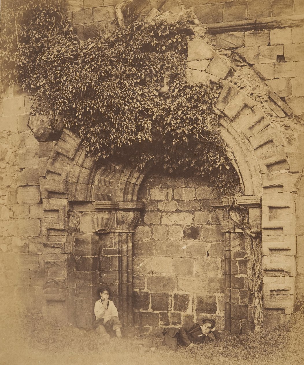 Abadía de Kirkstall. Puerta en el Lado Norte, 1850s de Joseph Cundall