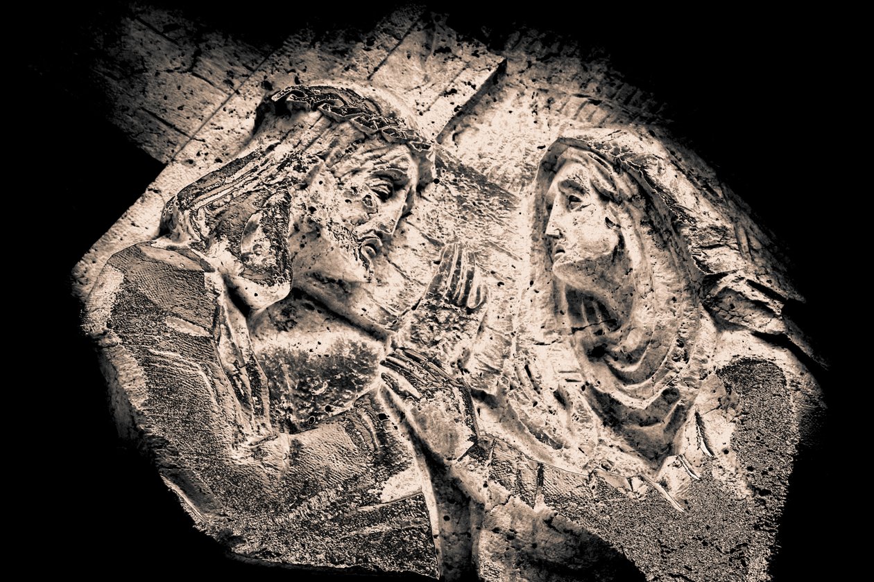 Jesús y María, de la serie, Vía Crucis 2015 (fotografía) de Joy Lions