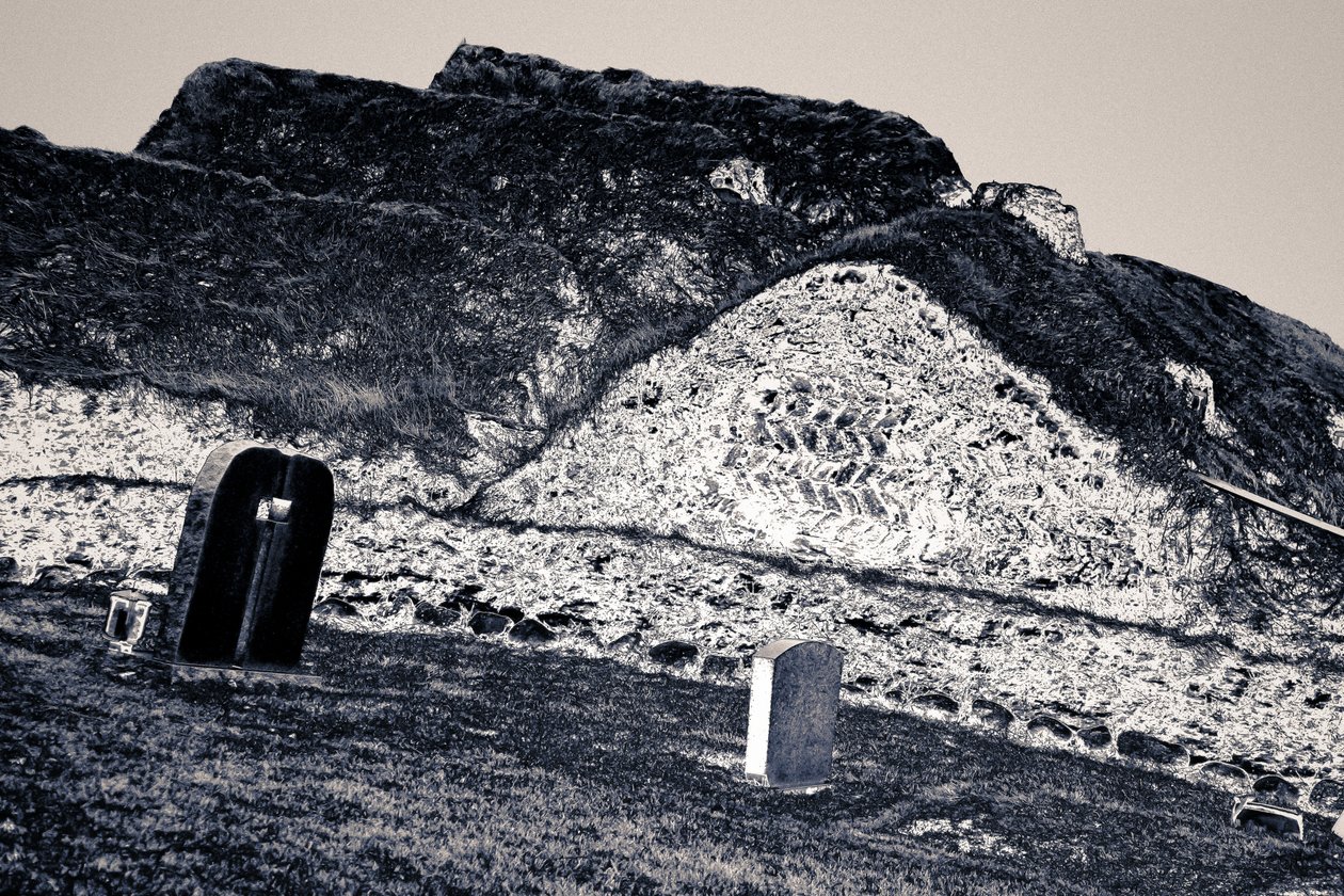 Old Churchyard, 2015 (fotografía) de Joy Lions