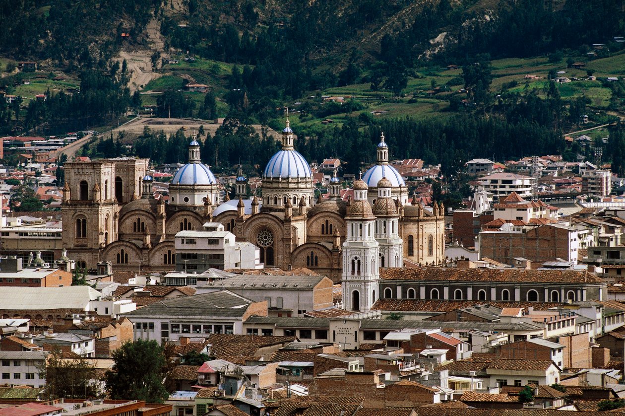 Vista de la Catedral de la Inmaculada Concepción o Catedral Nueva, diseño de Juan Bautista Stiehle (1829-1899), Cuenca (Lista del Patrimonio Mundial de la UNESCO de Juan Bautista Stiehle
