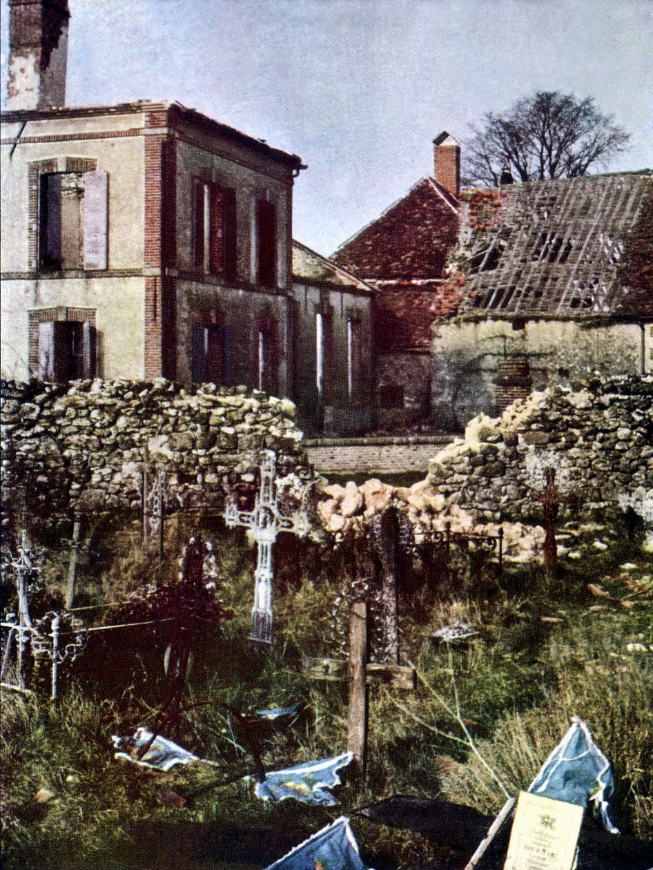 Cementerio en Charleville al este de Reims durante la Batalla del Marne al este de París, septiembre de 1914 de Jules Gervais Courtellemont