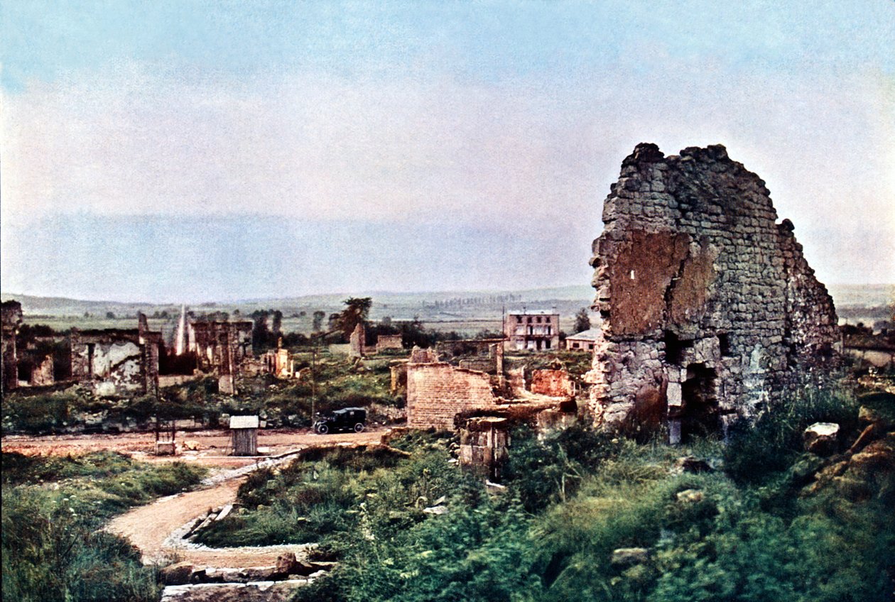 Las ruinas de Clermont-en-Argonne, al oeste de Verdun, septiembre de 1916 de Jules Gervais Courtellemont