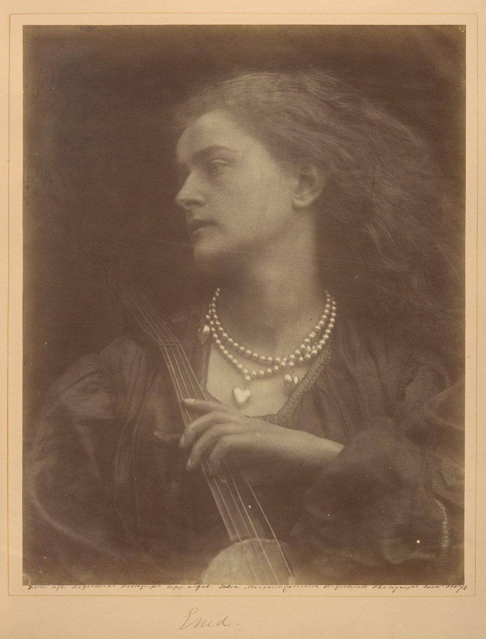 Y Enid cantó de Julia Margaret Cameron