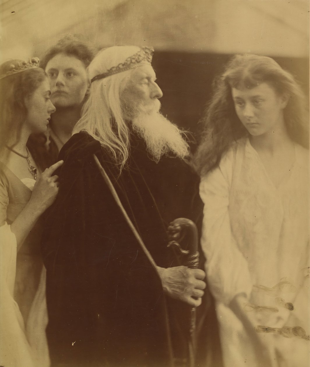 El Rey Lear repartiendo su reino a sus tres hijas, 1872 de Julia Margaret Cameron