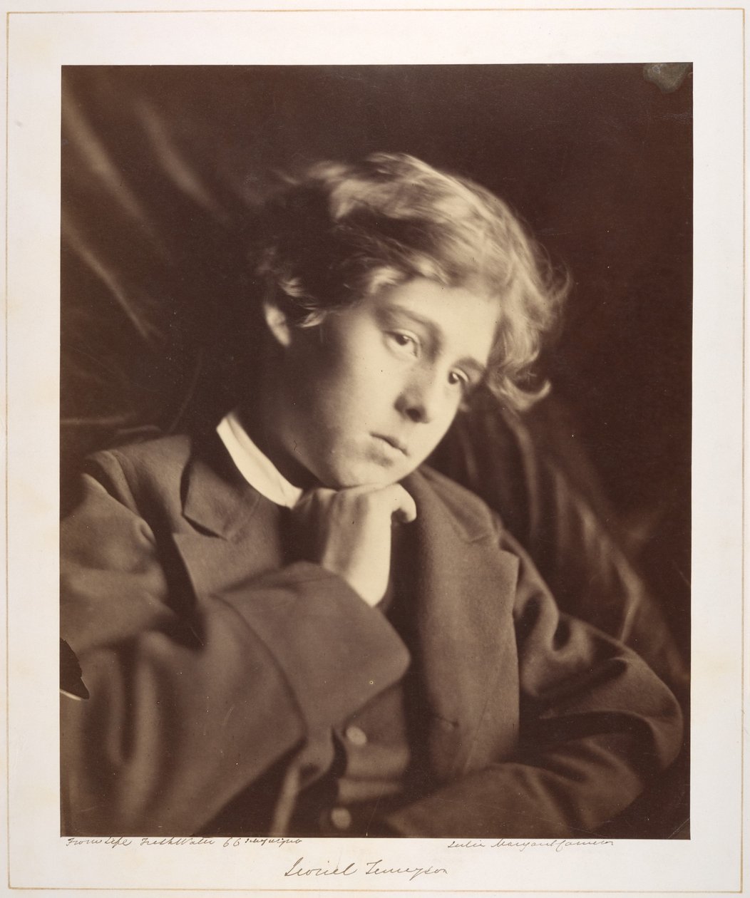 Lionel Tennyson, Freshwater de Julia Margaret Cameron