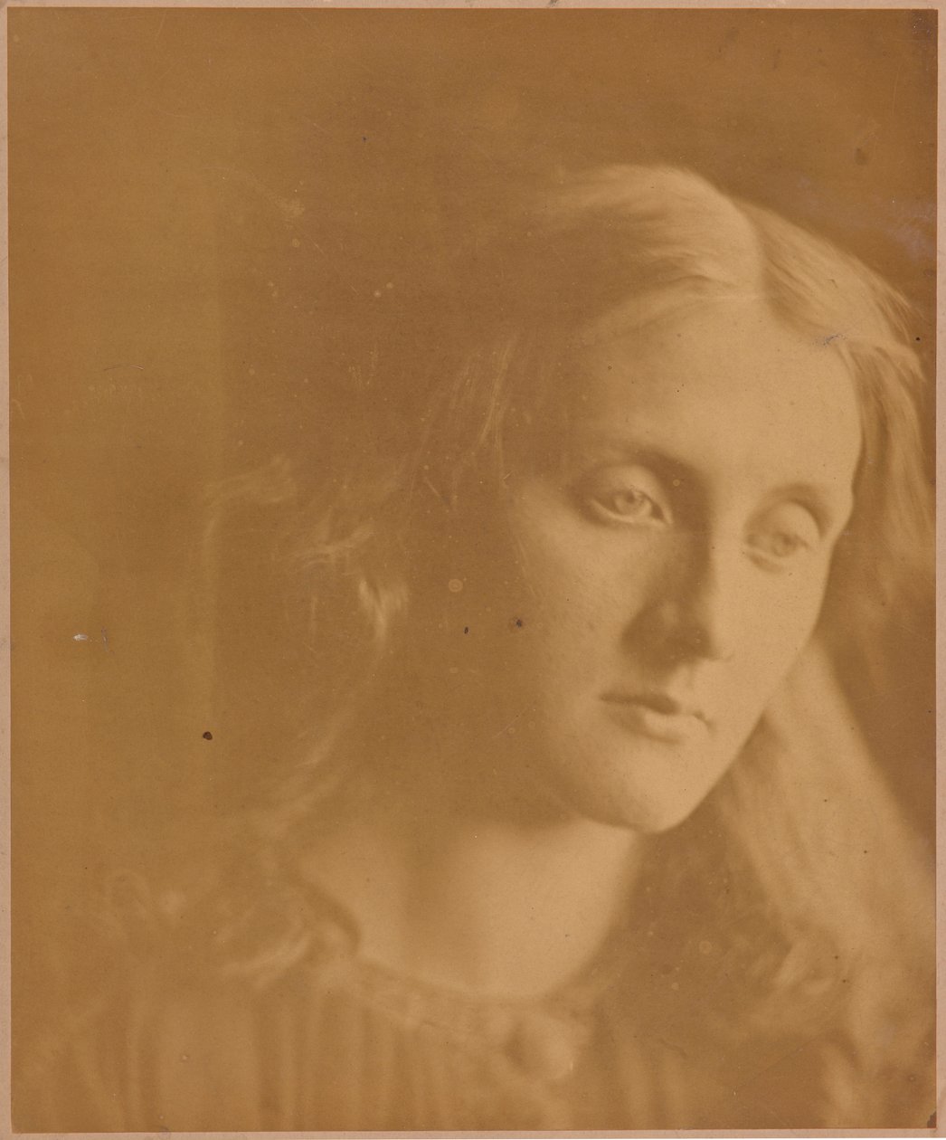 Mi foto favorita de todas mis obras. mi sobrina julia de Julia Margaret Cameron