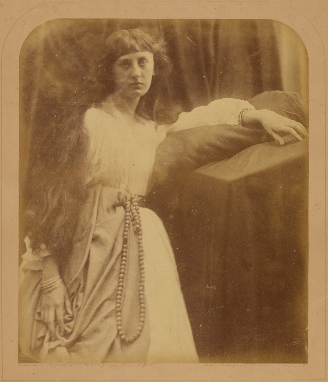Estudio Pre-Rafaelita de Julia Margaret Cameron