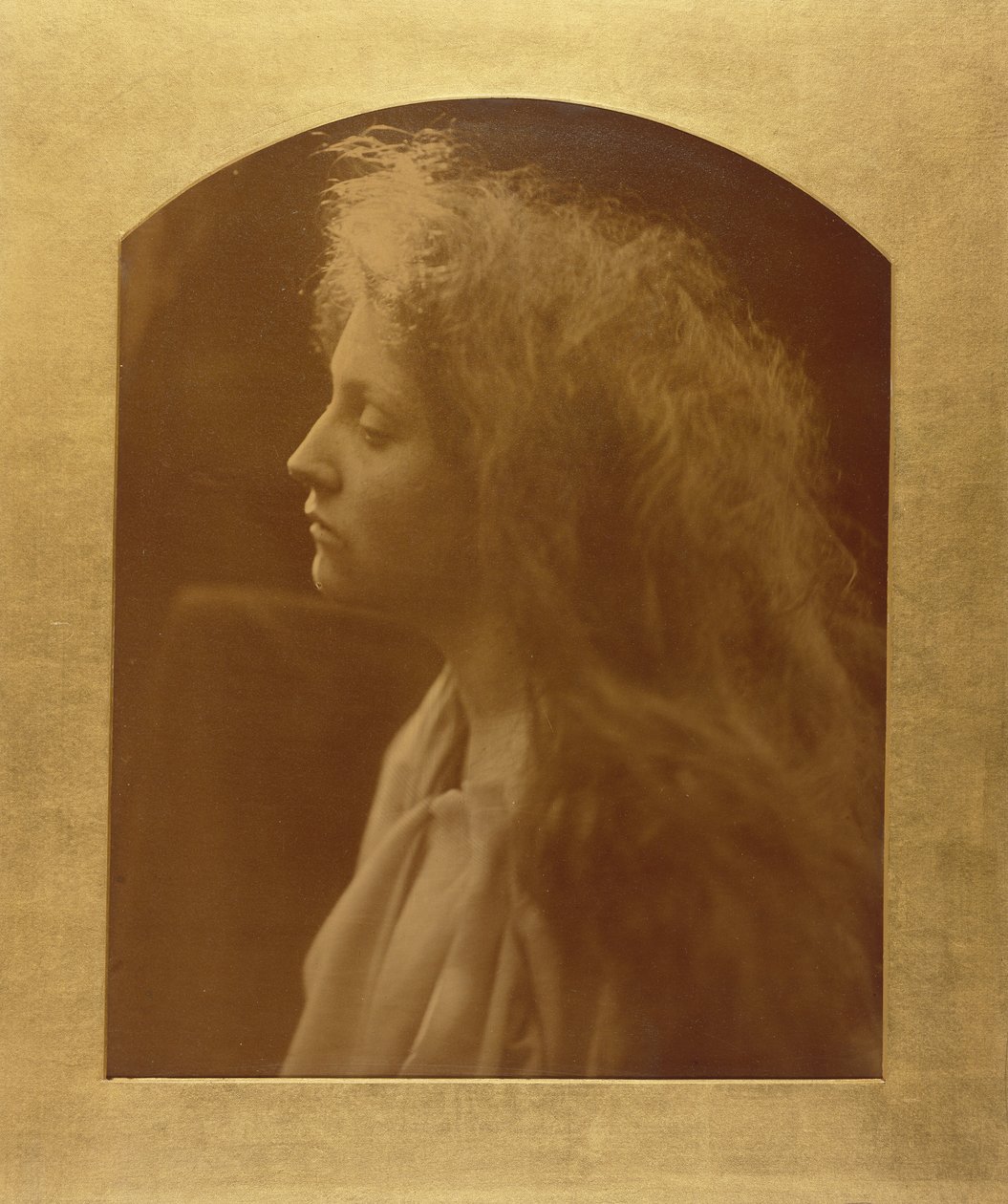 [El ángel en la tumba] de Julia Margaret Cameron